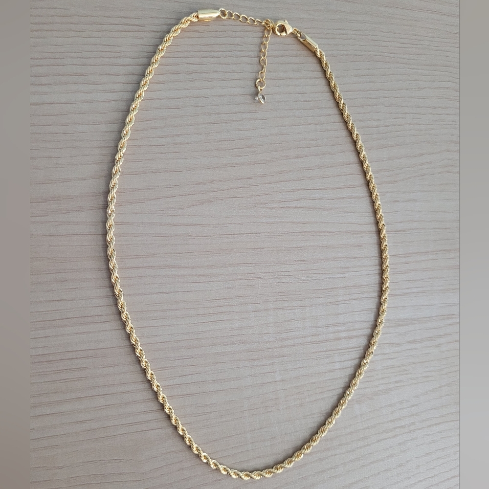Gold Rope Chain - Picture 3 of 3
